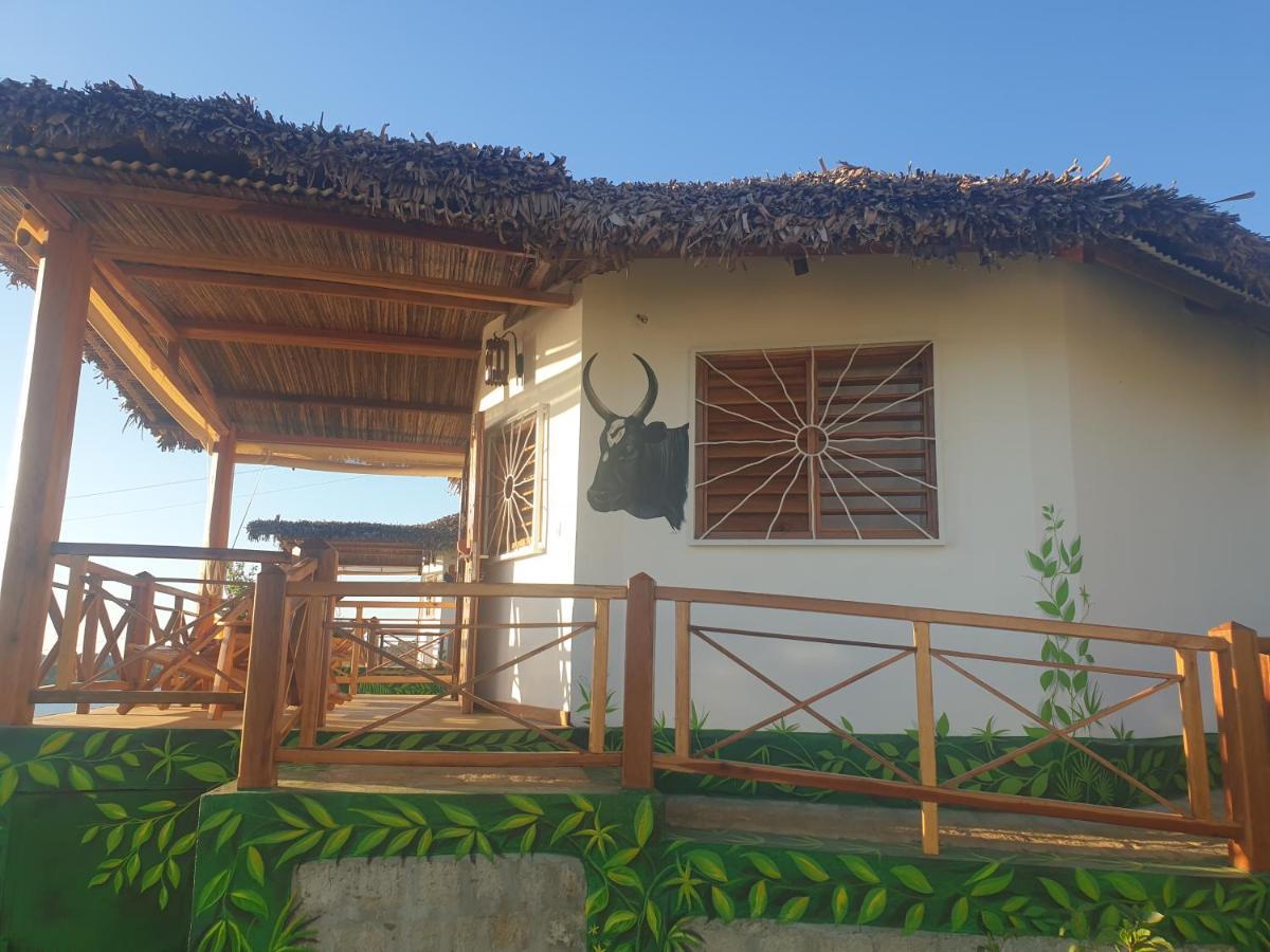 Villa Nosy Detente Bagian luar foto